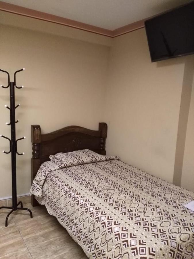 Residencial Mariloy Hotel Cochabamba Room photo